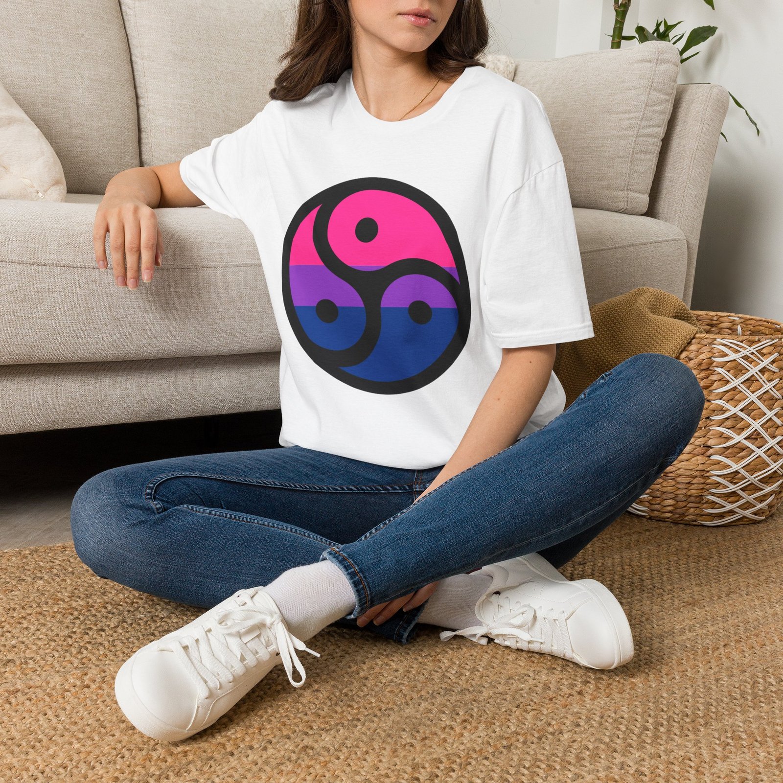 Kinky Bi – Triskelion Flag T-Shirt